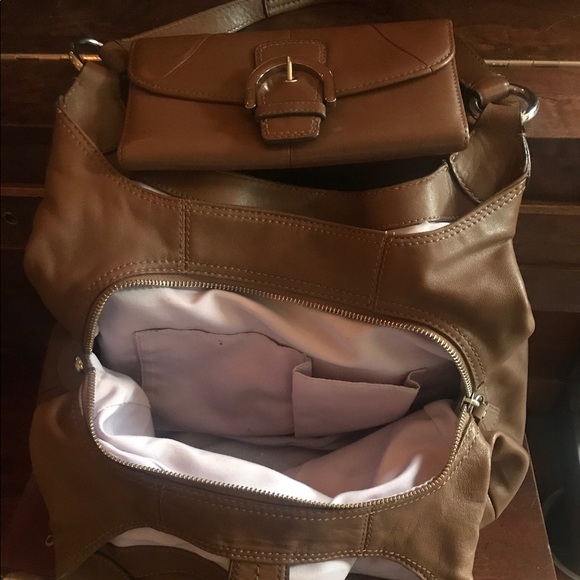 💋SOLD💋Large Coach tote bag with matching wallet - Picture 6 of 7